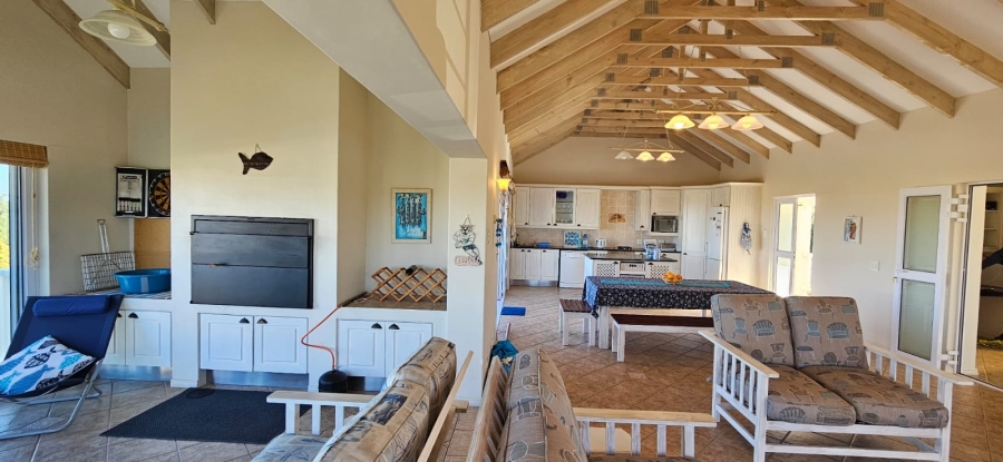 3 Bedroom Property for Sale in Franskraal Western Cape